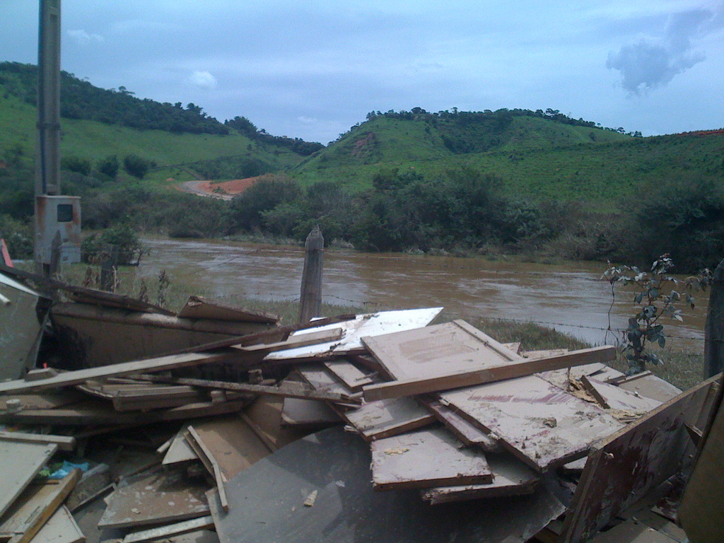 The 2010 flood in Paraitinga. © Luciano Dinamarco